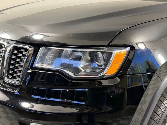 Used 2019 Jeep Grand Cherokee Laredo image 11