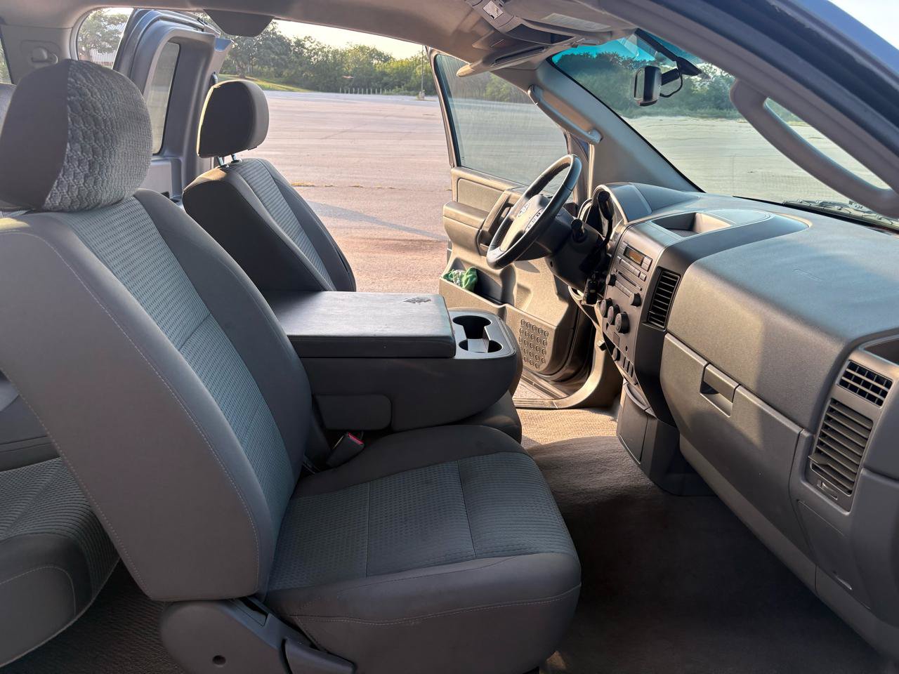 Used 2006 Nissan Titan SE RWD image 29