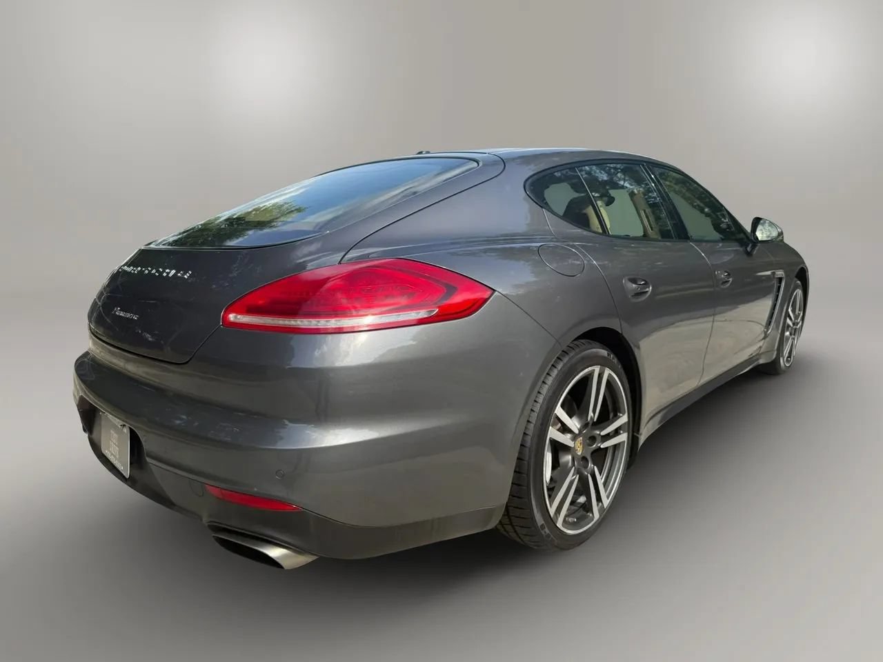 Used 2016 Porsche Panamera Edition w/ Premium Package Plus RWD image 9