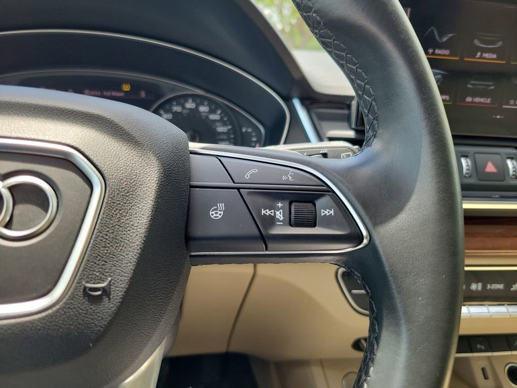Used 2021 Audi Q5 Premium image 26