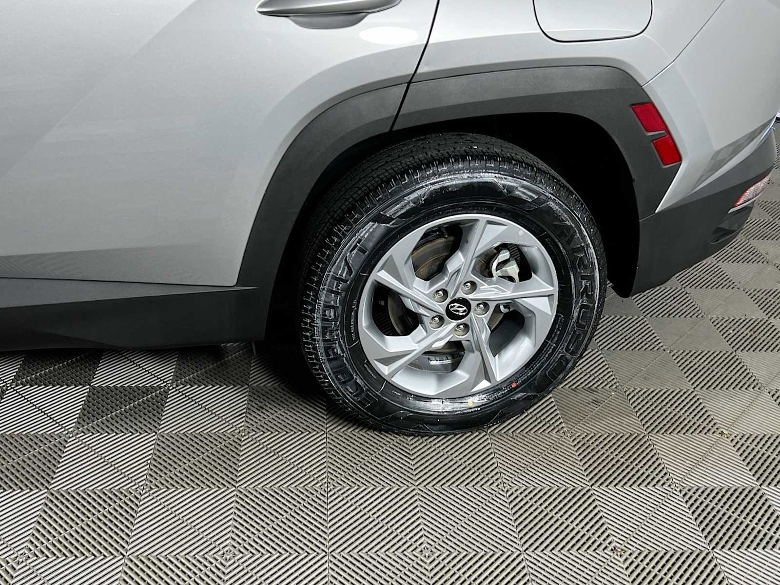 Certified 2023 Hyundai Tucson SEL AWD/4WD image 30