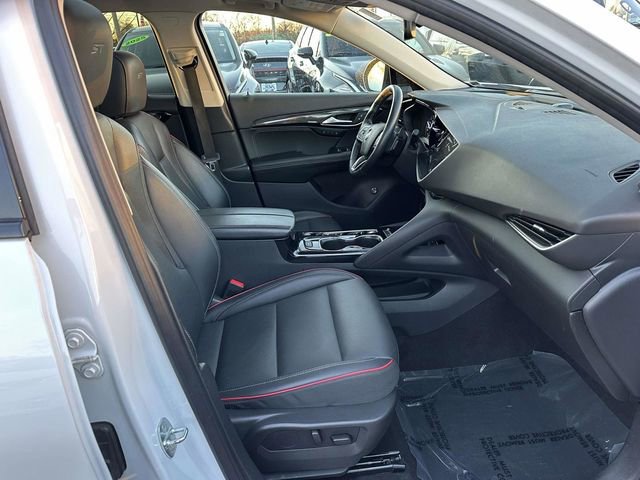 Used 2023 Buick Envision Essence w/ Sport Touring Package image 19