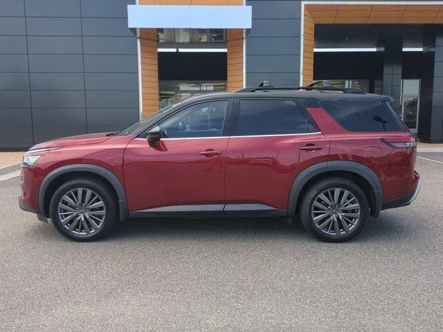 Used 2023 Nissan Pathfinder SL w/ SL Premium Package AWD/4WD image 7