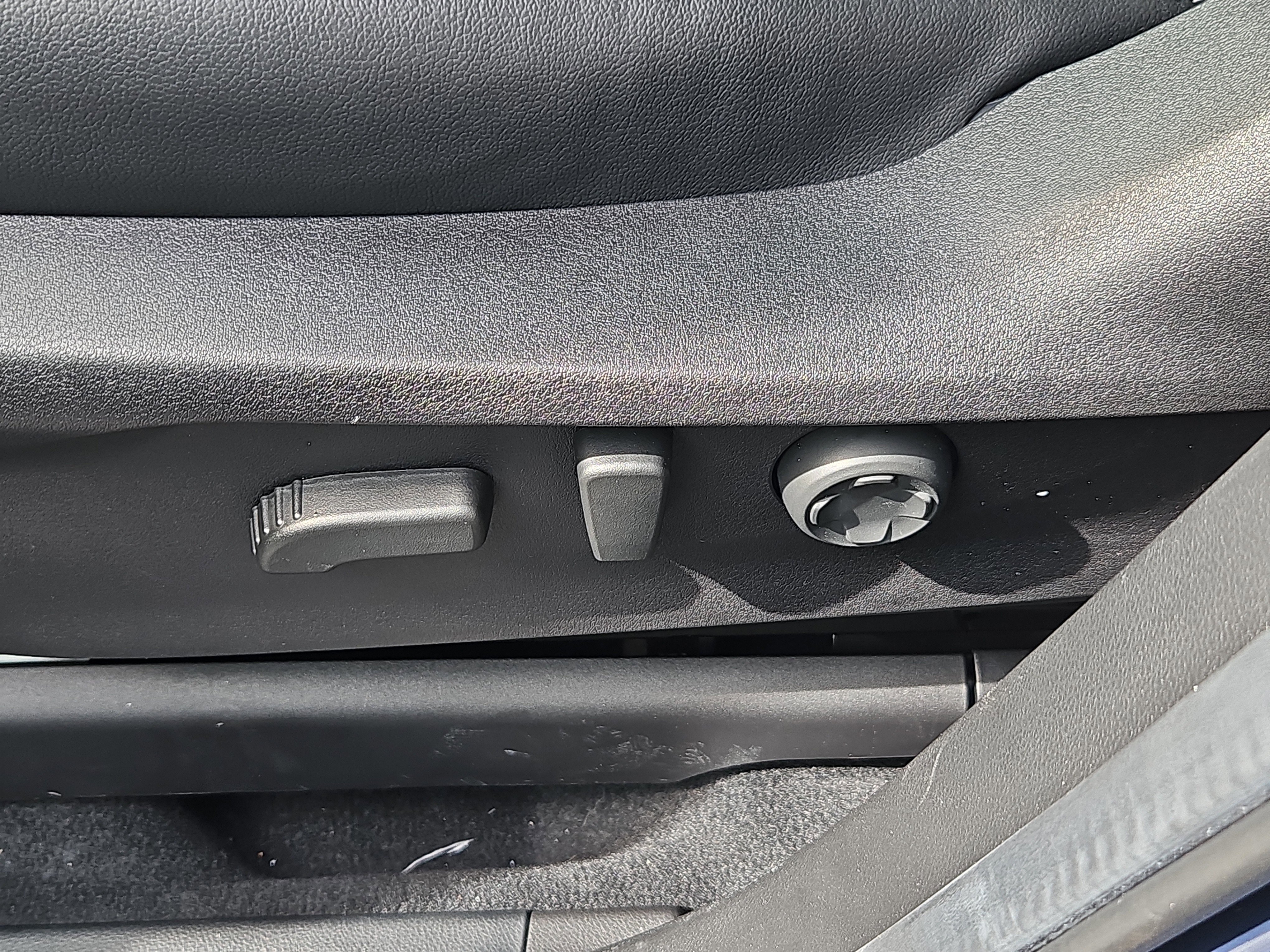 New 2025 Subaru Ascent Touring image 17