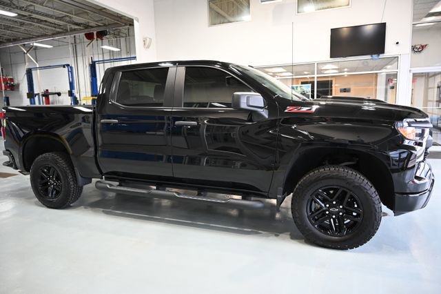 Used 2022 Chevrolet Silverado 1500 Custom Trail Boss AWD/4WD image 4