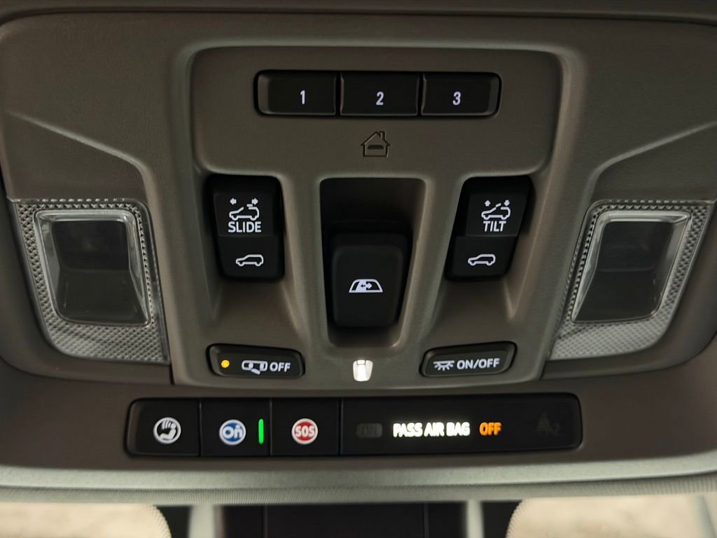 Used 2020 GMC Sierra 3500 Denali w/ Denali Ultimate Package image 49