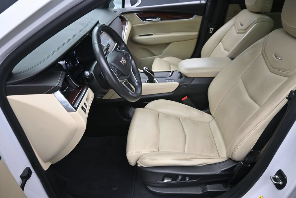 Used 2017 Cadillac XT5 Premium Luxury AWD/4WD image 17