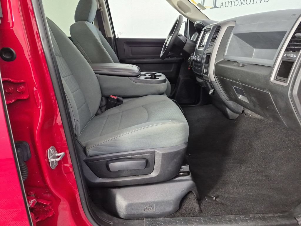 Used 2018 RAM 1500 Express AWD/4WD image 36