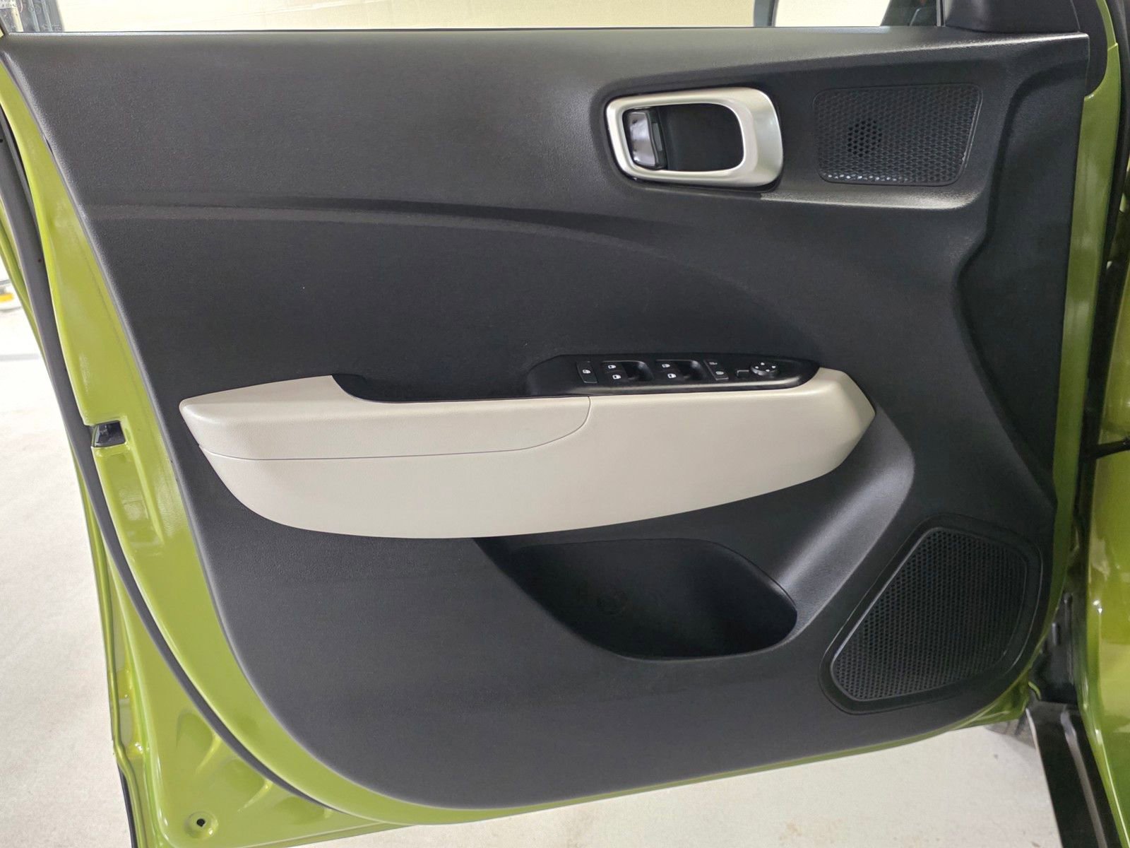 Certified 2023 Hyundai Venue SEL image 20