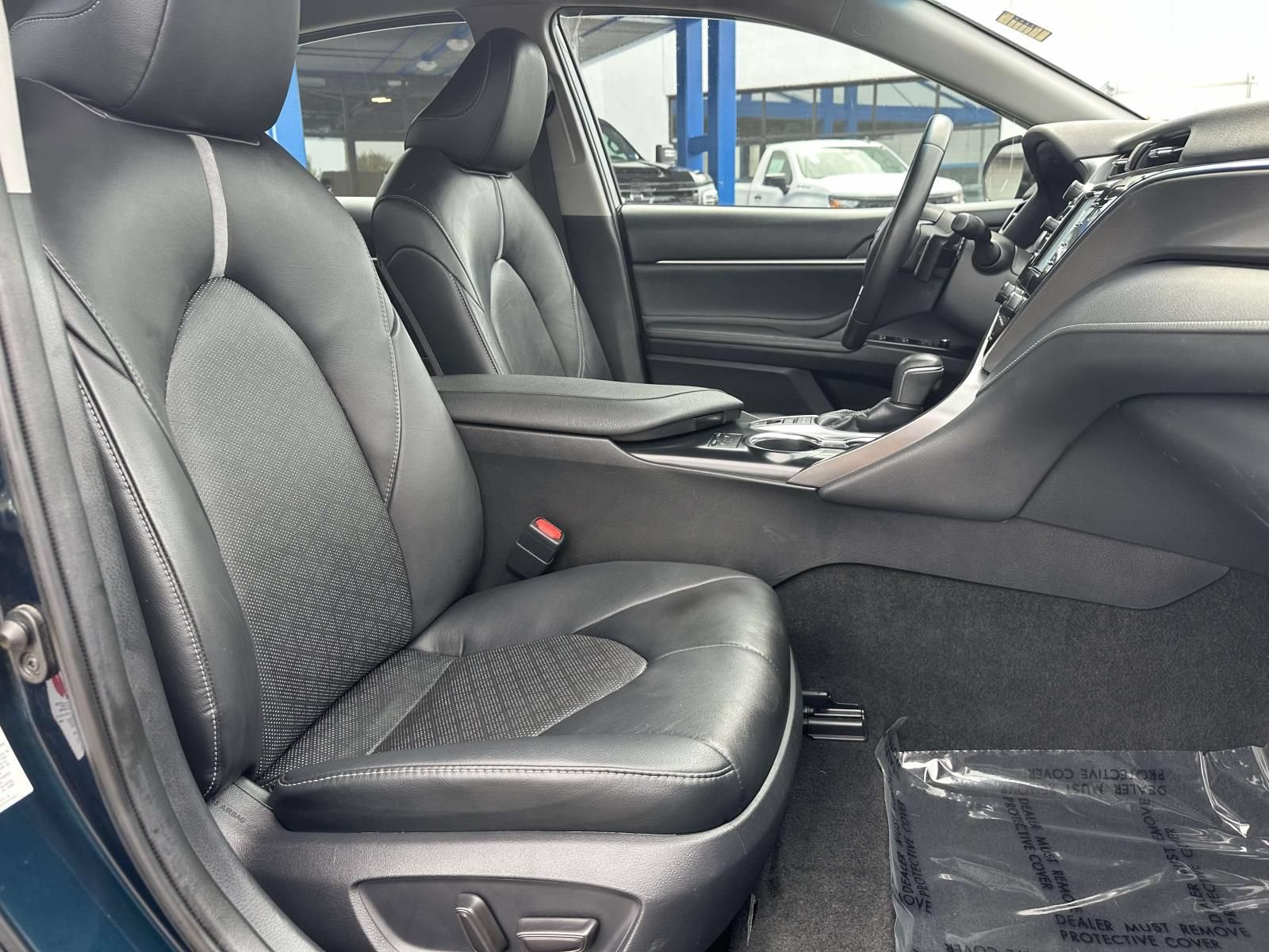 Used 2018 Toyota Camry XSE FWD image 28