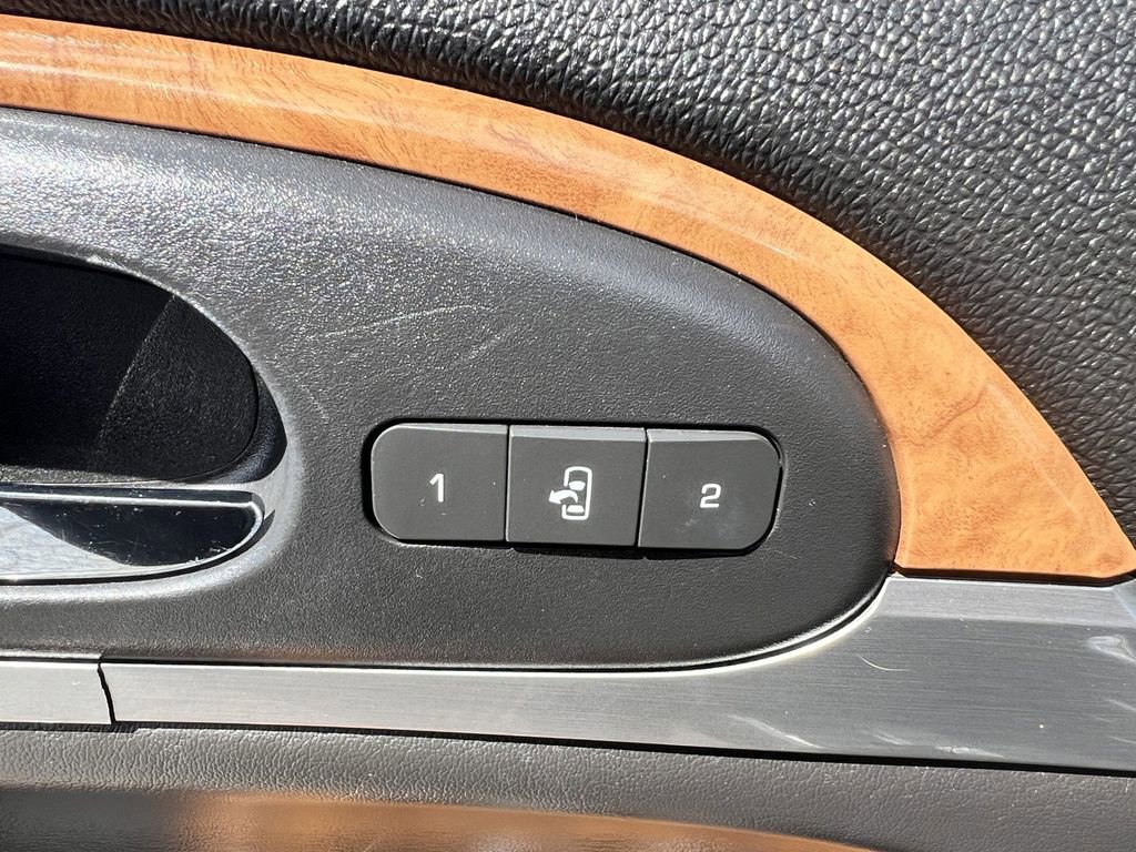 Used 2011 Buick Enclave CXL w/ Trailering Provision Package AWD/4WD image 12