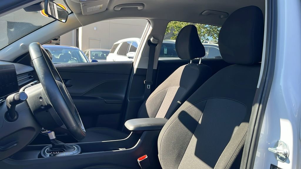 Used 2025 Hyundai Kona SEL image 10