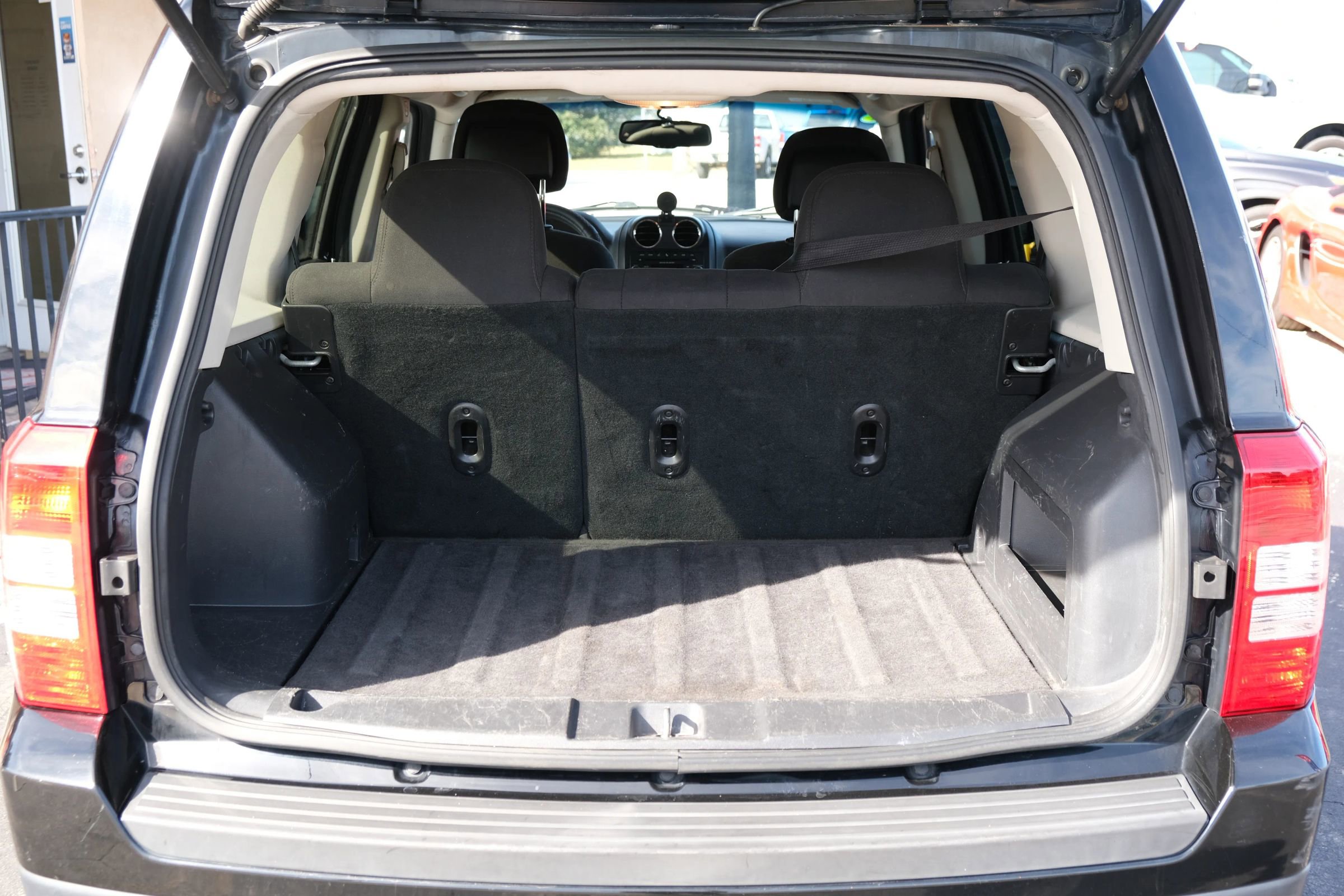 Used 2016 Jeep Patriot Sport w/ Power Value Group image 19