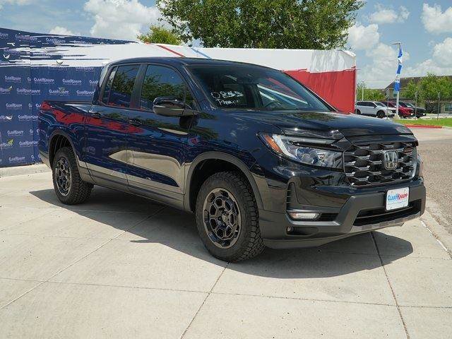 Used 2025 Honda Ridgeline TrailSport+ image 3