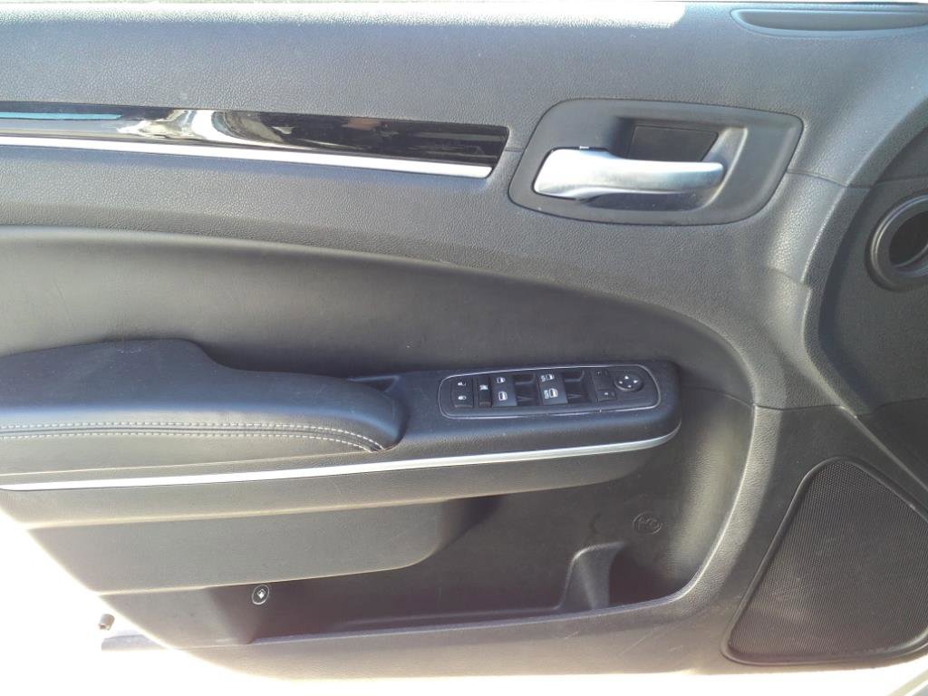 Used 2023 Chrysler 300 S image 24