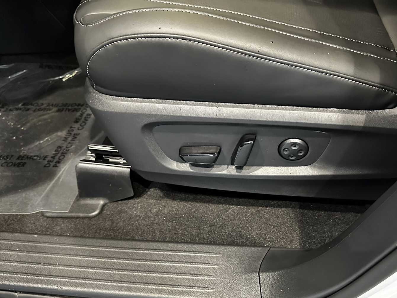 New 2026 INFINITI QX60 Luxe image 16