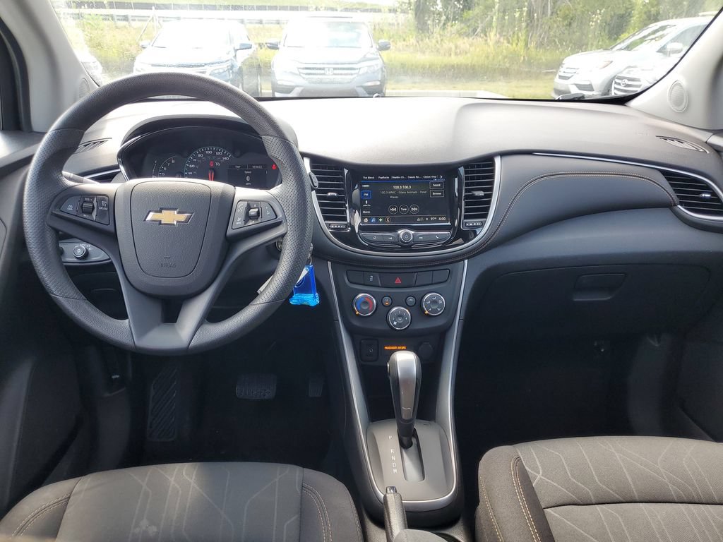 Used 2018 Chevrolet Trax LT FWD image 14