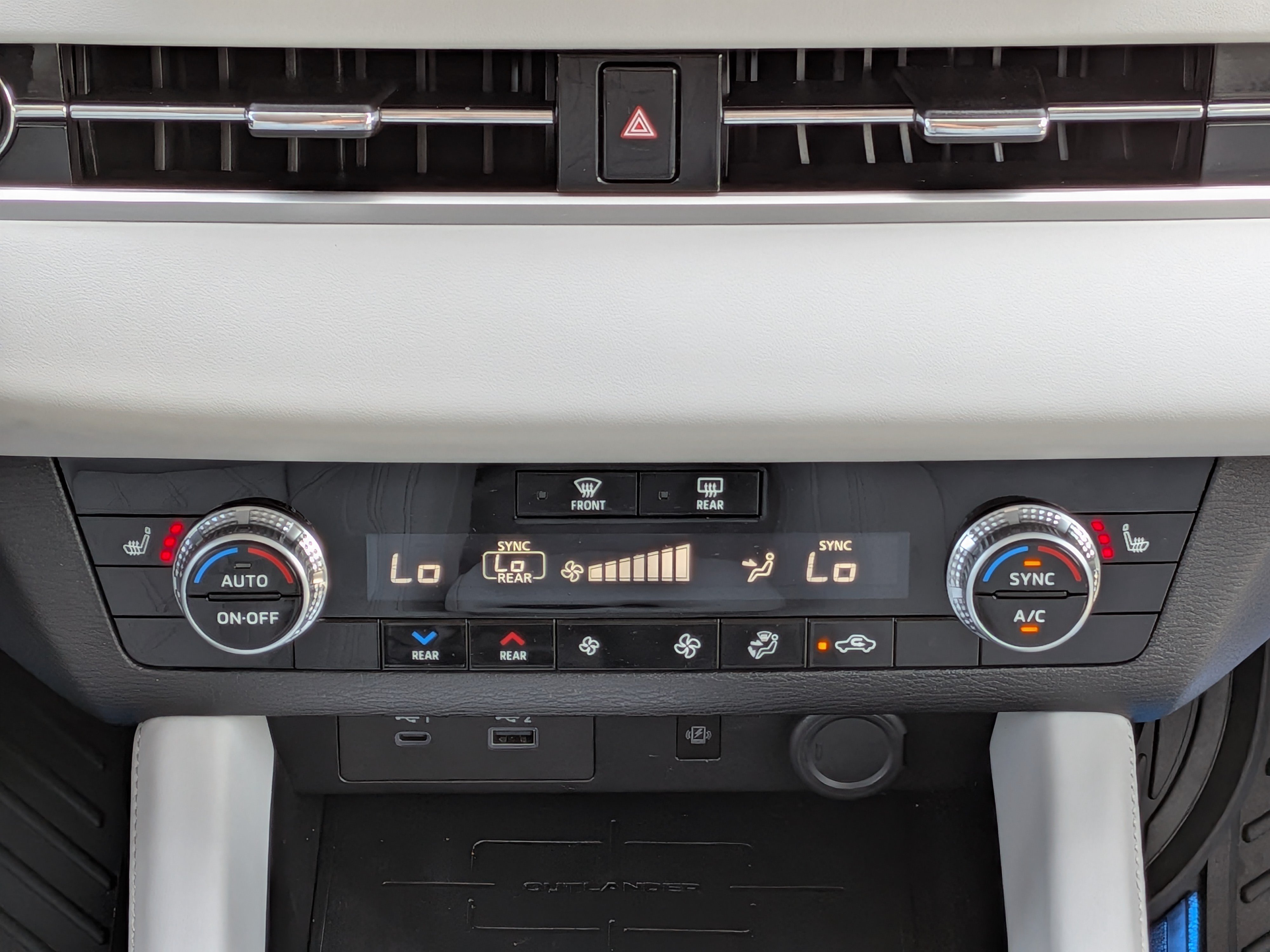 Used 2024 Mitsubishi Outlander SEL FWD image 20