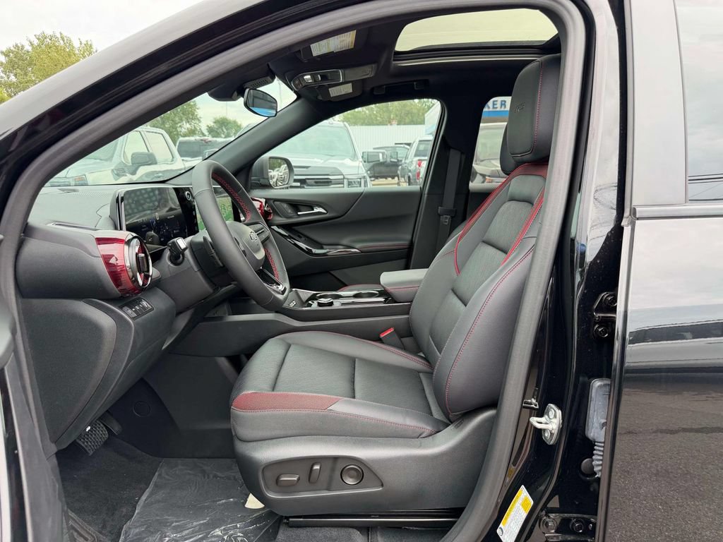 New 2027 Chevrolet Equinox RS w/ Convenience Package III AWD/4WD image 3