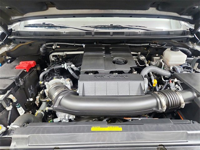 Used 2025 Nissan Frontier PRO-4X image 17