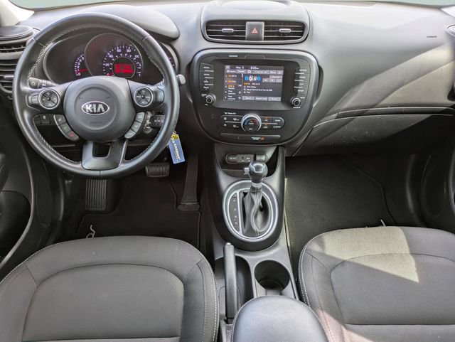 Used 2018 Kia Soul + FWD image 11