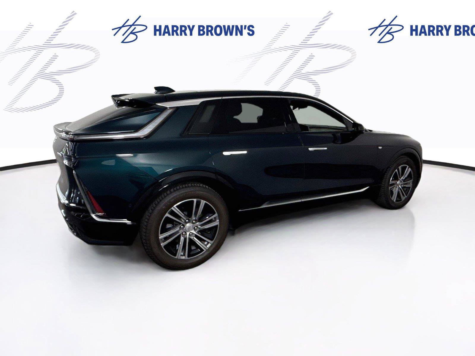 Used 2024 Cadillac Lyriq Luxury w/ LPO, Floor Liner Package AWD/4WD image 32