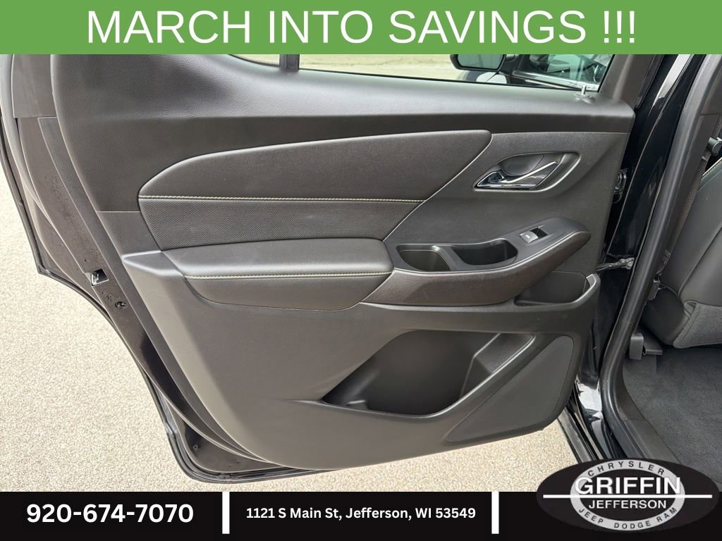 Used 2023 Chevrolet Traverse Premier image 10