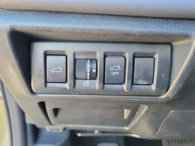 Used 2025 Subaru Outback Onyx Edition AWD/4WD image 25