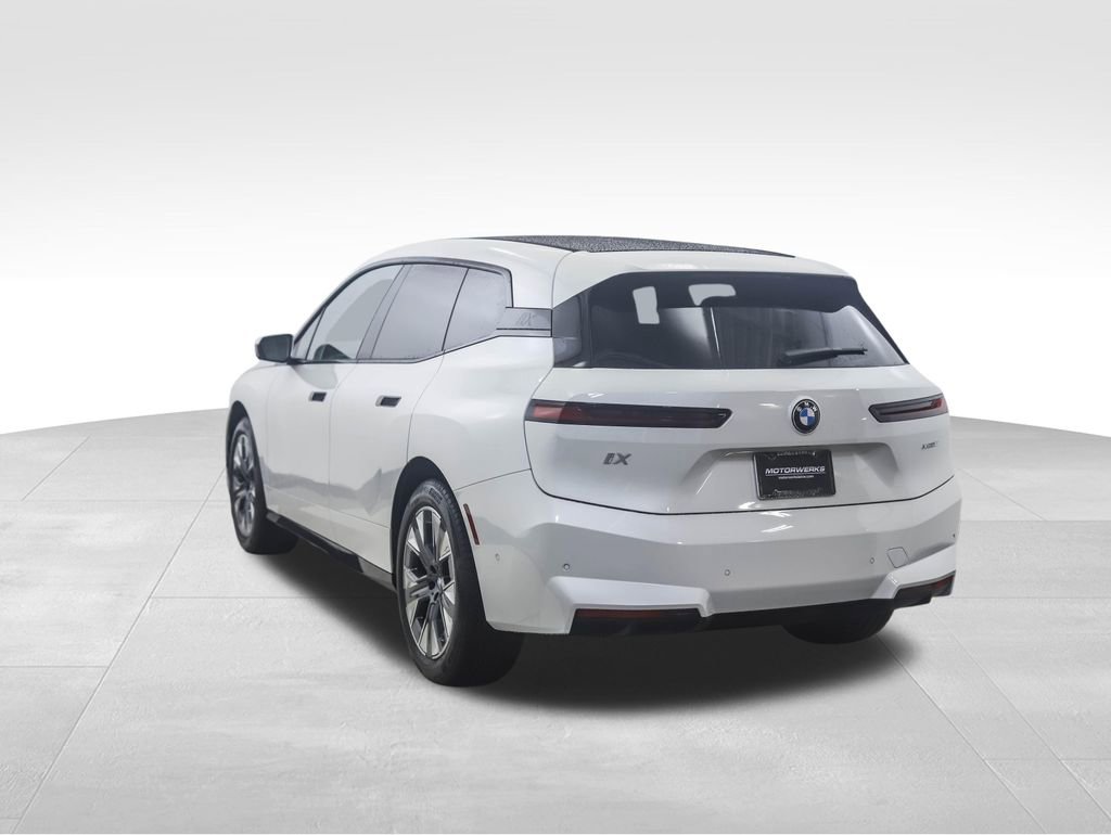 Used 2026 BMW iX xDrive60 w/ Premium Package image 3