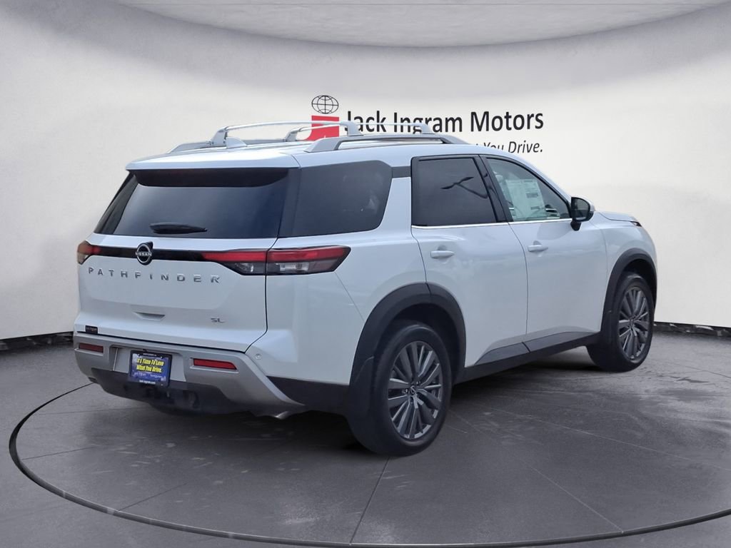 New 2025 Nissan Pathfinder SL image 5