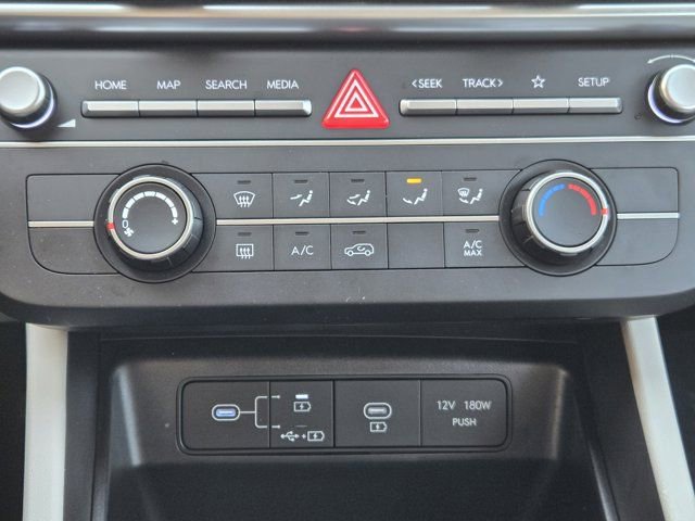 Certified 2025 Hyundai Tucson SE image 18
