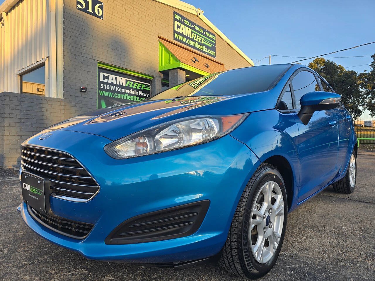 Used 2016 Ford Fiesta SE FWD image 2