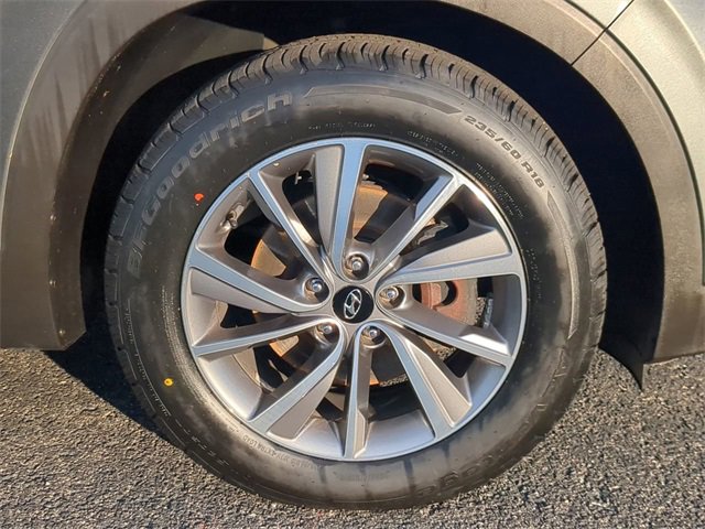 Used 2020 Hyundai Santa Fe SEL w/ Convenience Package image 10