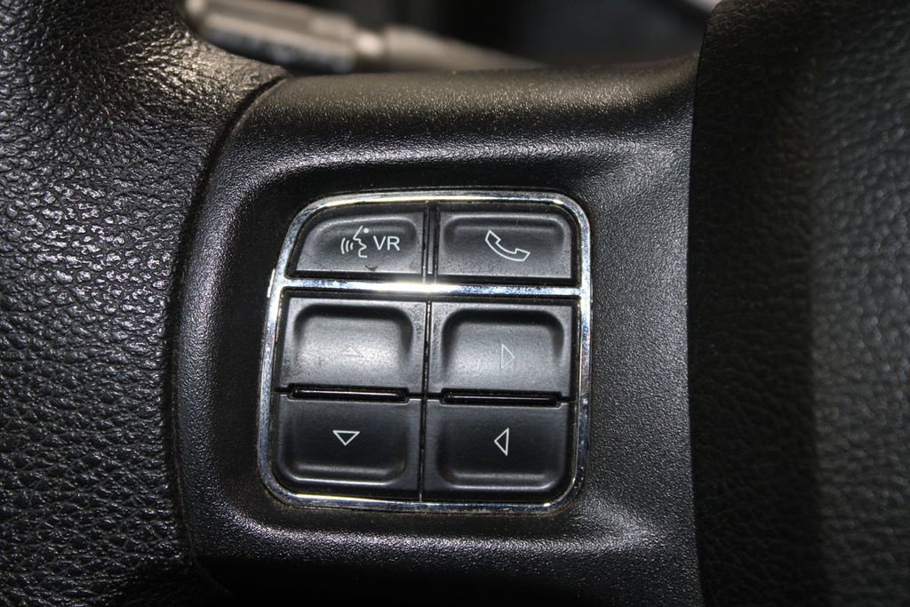 Used 2017 RAM 1500 Classic SLT AWD/4WD image 21