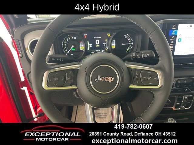 Used 2025 Jeep Wrangler Unlimited Sahara AWD/4WD image 38