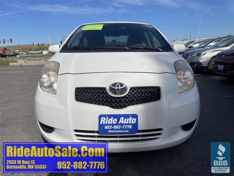 Used 2008 Toyota Yaris 2-Door Hatchback FWD image 2