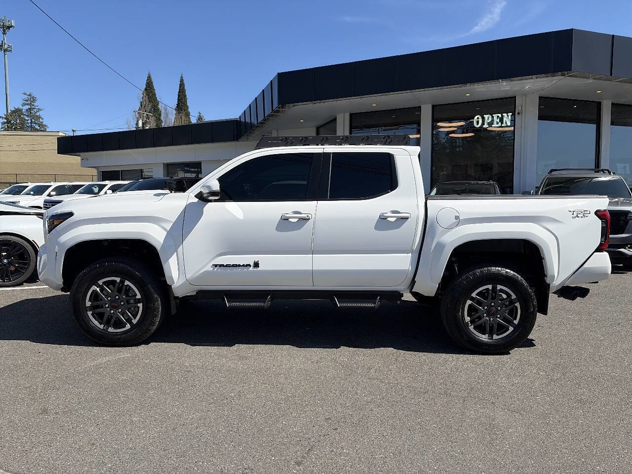 Used 2024 Toyota Tacoma TRD Sport w/ TRD Sport Upgrade Package AWD/4WD image 2