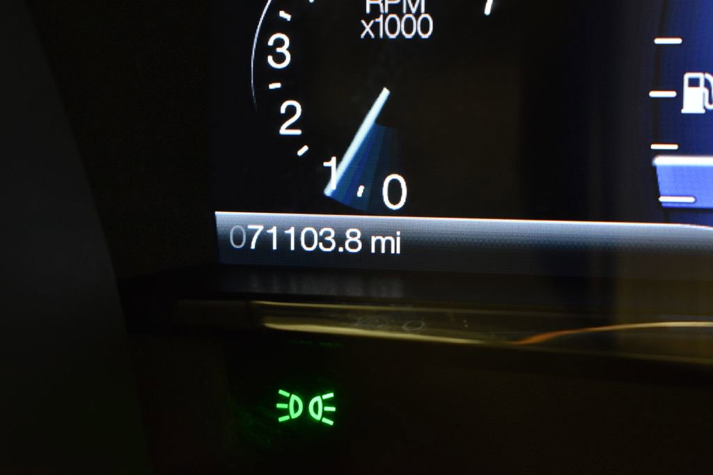 Used 2014 Lincoln MKS image 21