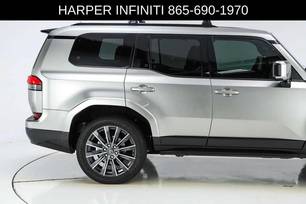 Used 2024 Lexus GX 550 w/ Accessory Package (2T) AWD/4WD image 12