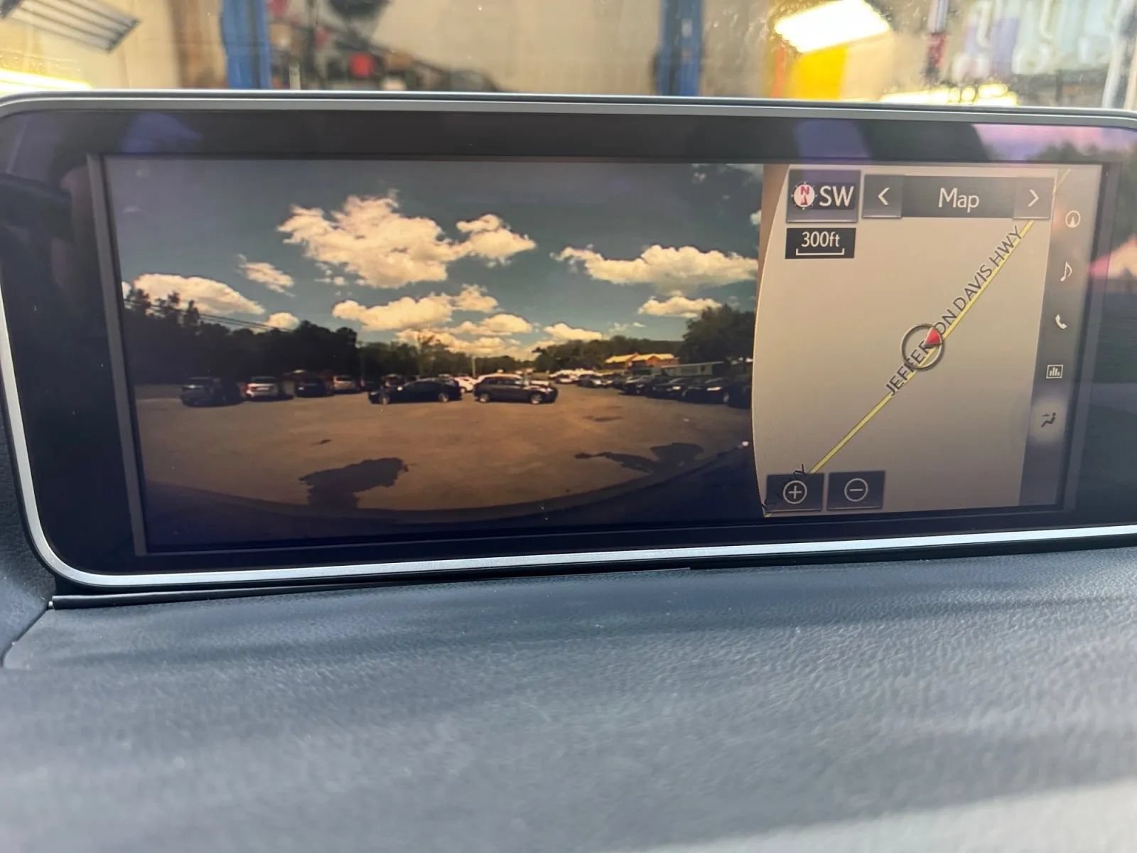 Used 2017 Lexus RX 450h AWD w/ Accessory Package image 27