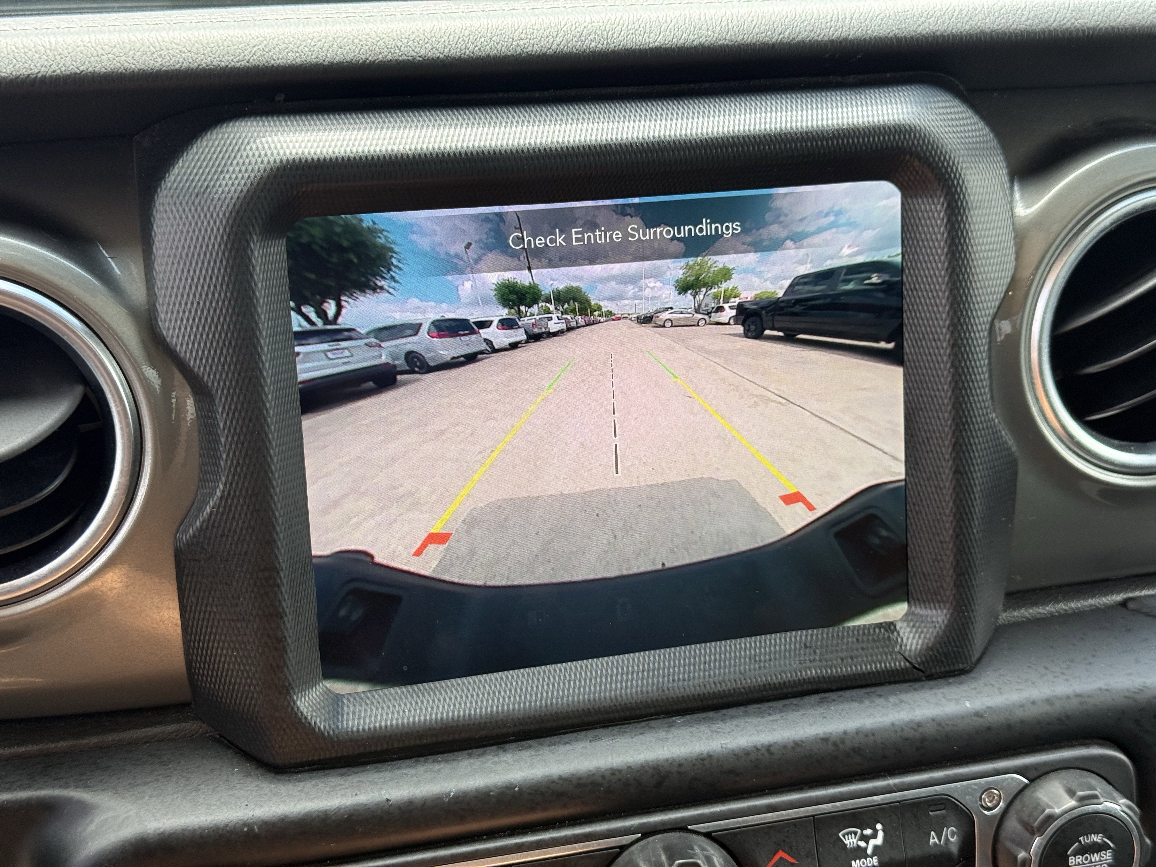Used 2023 Jeep Gladiator Overland image 21
