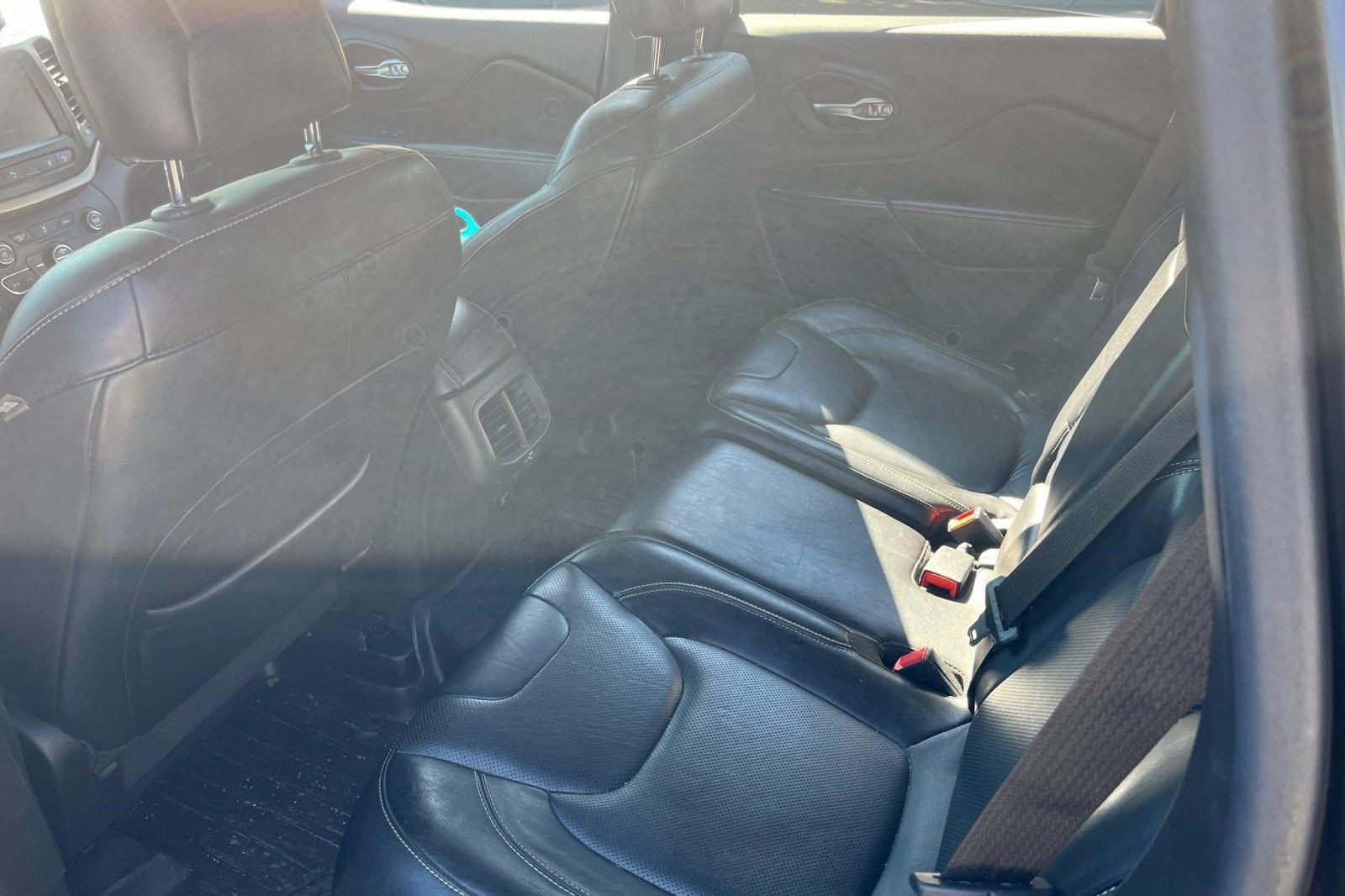 Used 2014 Jeep Cherokee Limited w/ Technology Group image 7