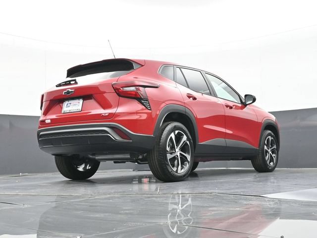 New 2026 Chevrolet Trax RS w/ Driver Confidence Package FWD image 38