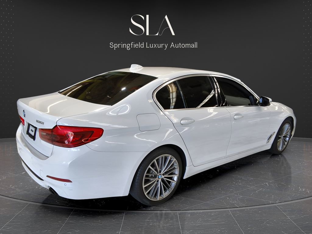 Used 2019 BMW 530i xDrive w/ Convenience Package AWD/4WD image 4