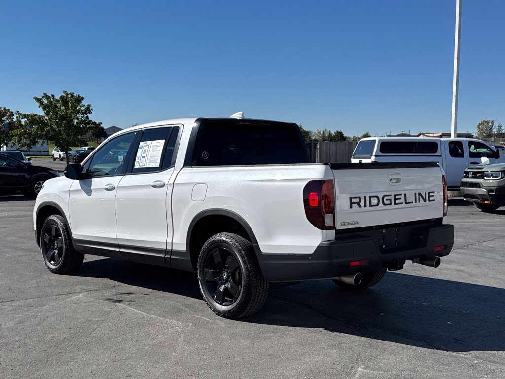 Used 2025 Honda Ridgeline Black Edition image 5