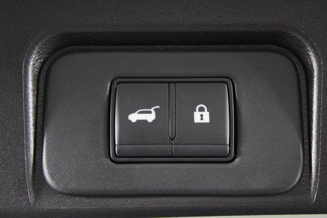 Certified 2026 Nissan Rogue SV FWD image 18
