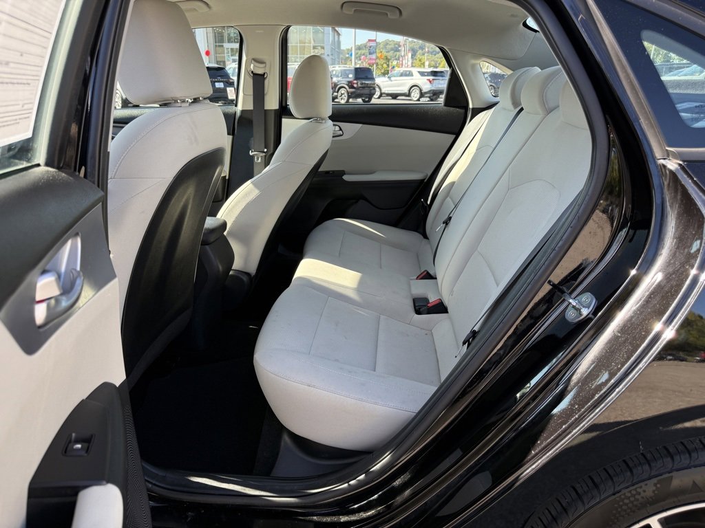 Used 2023 Kia Forte LXS w/ LXS Technology Package image 27