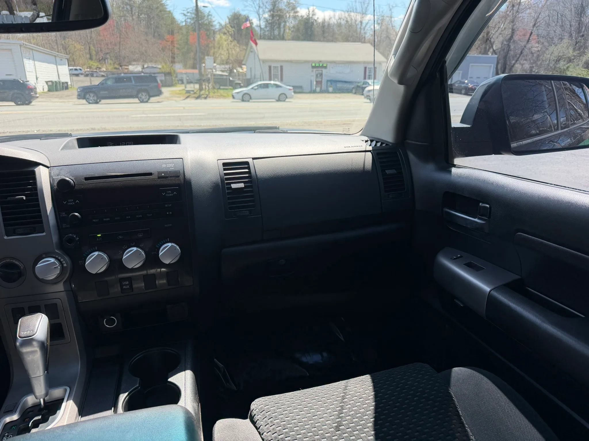 Used 2013 Toyota Tundra 4x4 CrewMax w/ TRD Rock Warrior Pkg image 27