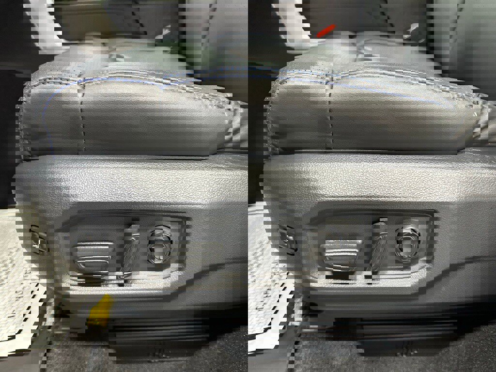 Used 2025 Toyota Tundra Platinum image 13