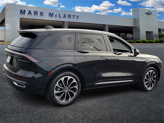 Certified 2024 Lincoln Nautilus Reserve image 4